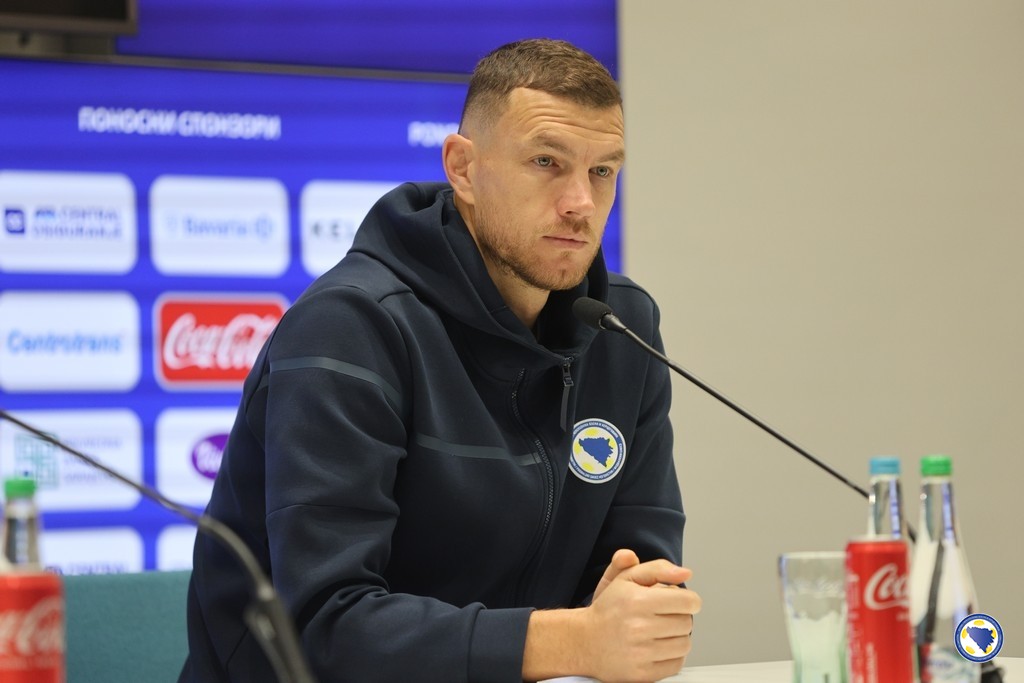 Džeko o slavlju italijanskih igrača: Nekada treba biti pametniji...